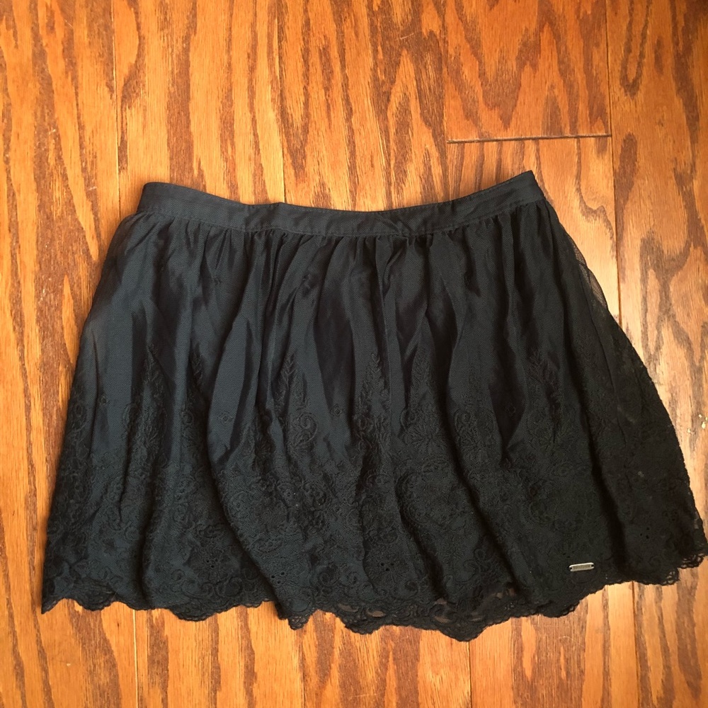 Hollister mini lace skirt